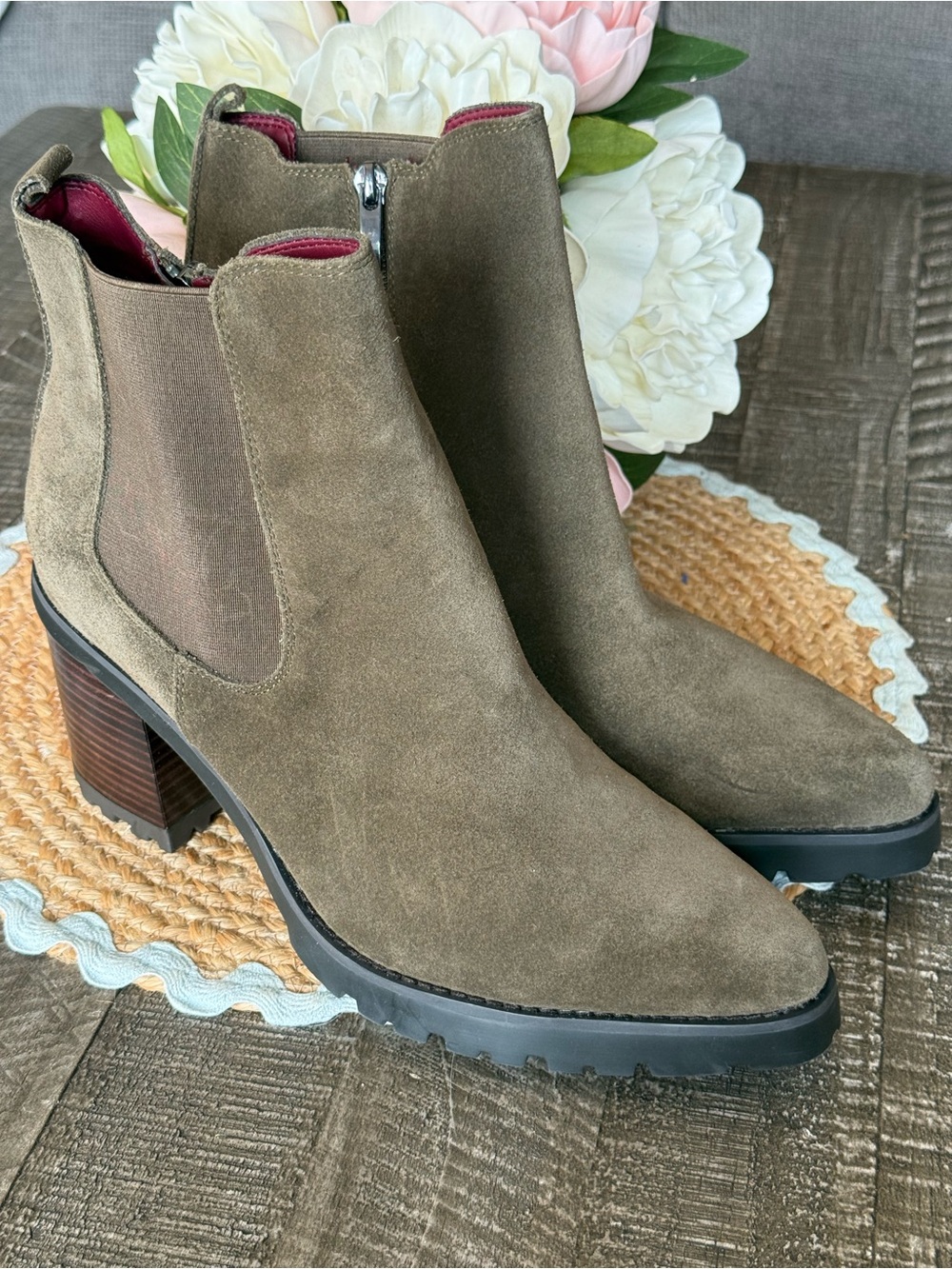 Franco Sarto Olive Suede Chelsea Block Heel Ankle Boots Size 11